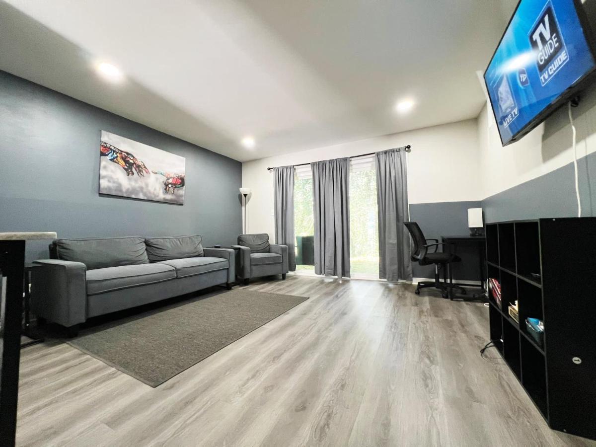 The Lux 28 Tvs Every Room Free Wifi 亚特兰大 外观 照片